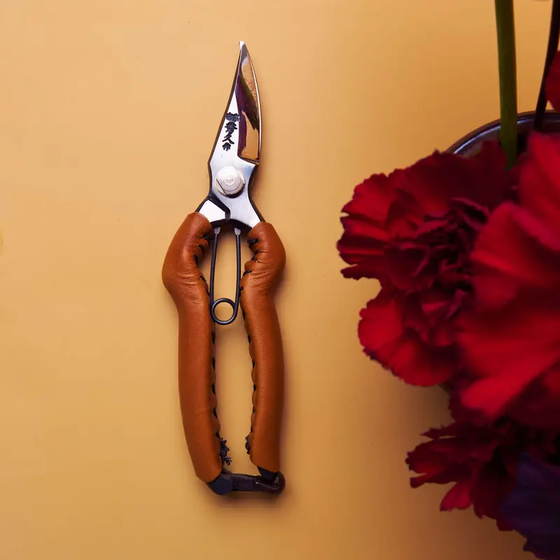 Artisan Japanese Tan Leather Flower Snips – 190Mm Precision Cutters 1