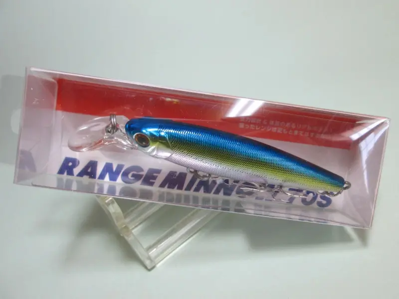 Bassday Range Minnow 70S #M-24 – Kibinago Finish, Silver-Blue Flank Detailing 1