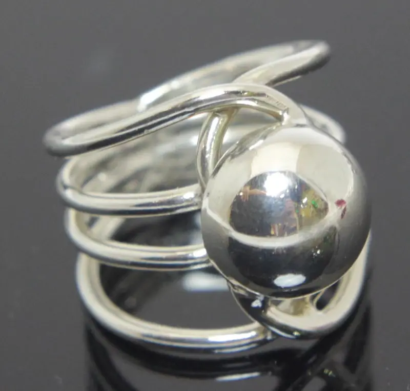 Button-Style Sterling Silver Ring – Size 7 1