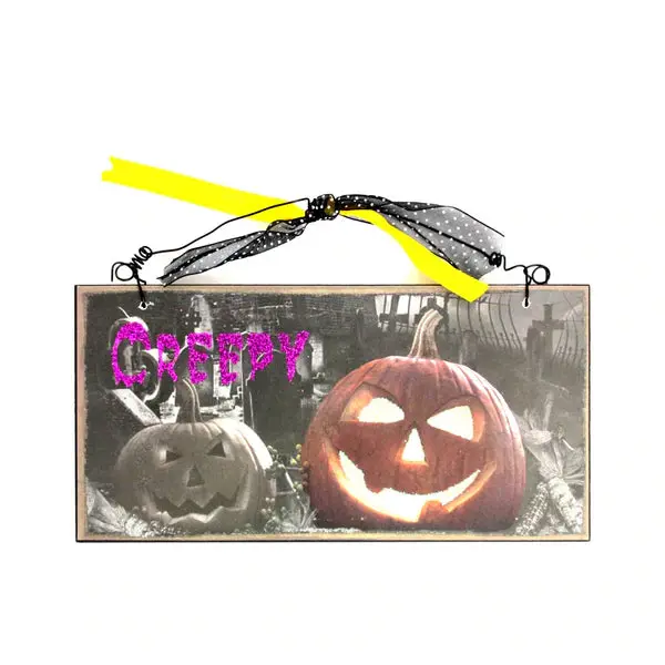 Creepy Vibe Halloween Wall Hanging 1