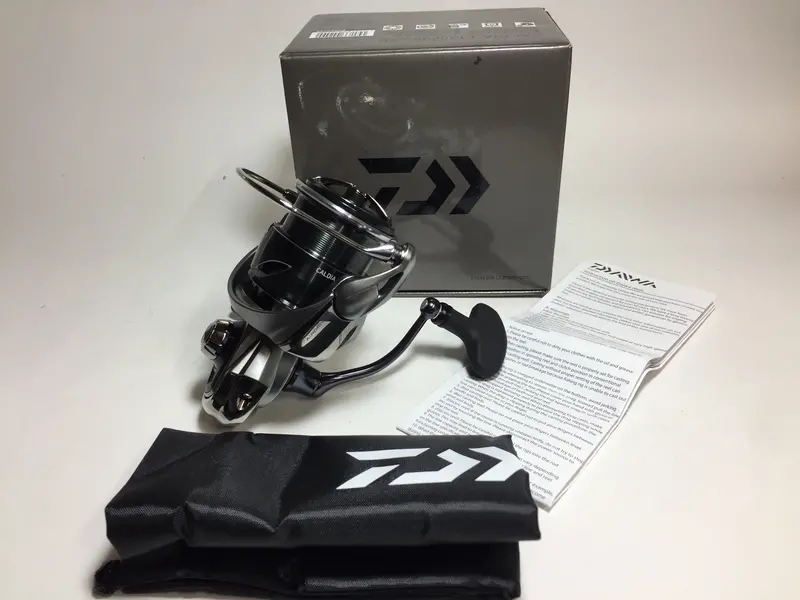 Daiwa 2025 Caldia Lt3000S-Cxh Lightweight Spinning Reel 1