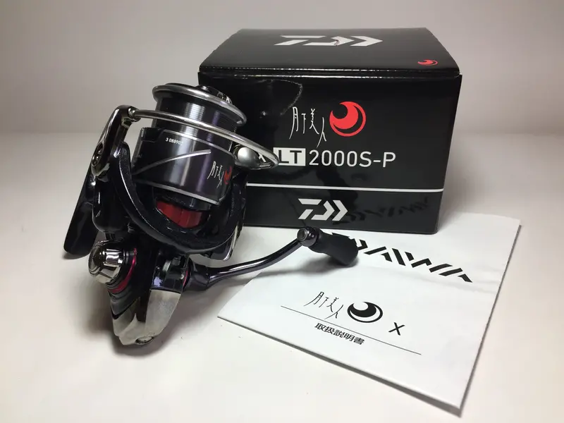 Daiwa Gekkabijin X Lt2000S-P Saltwater Spinning Reel – 2020 Moonlit Beauty Edition 1