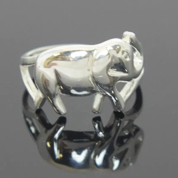 Elephant-Motif Sterling Silver Ring – Size 6 1