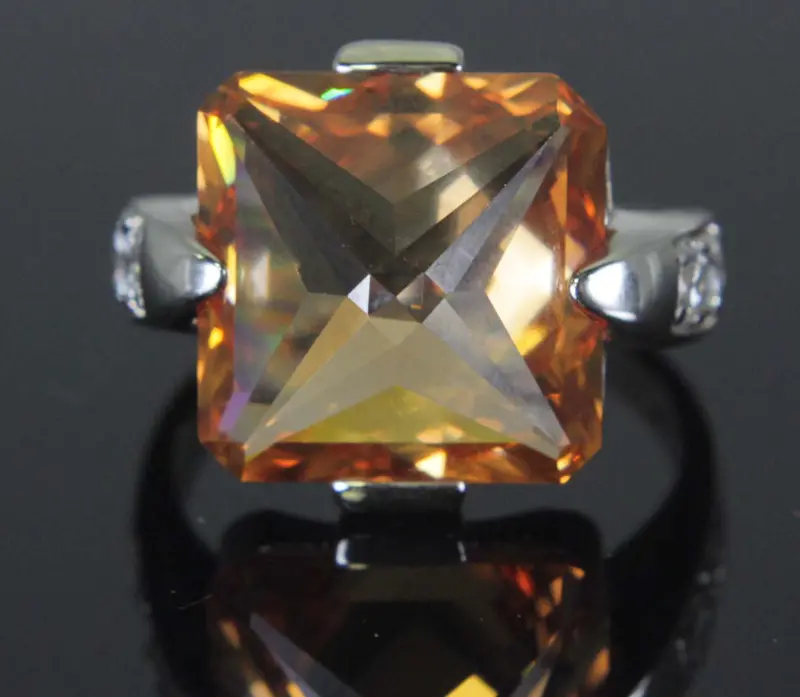 Geometric Sterling Silver Topaz Pyramid Ring – Size 9 1