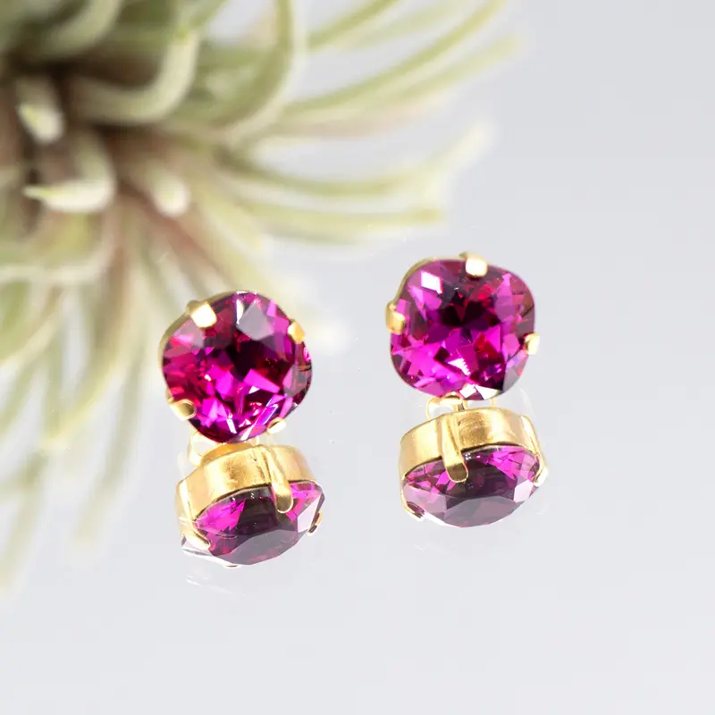 La Vie Parisienne Fuchsia Gold Stud Earrings – Vibrant Enamel Or Synthetic Gem Pair 1