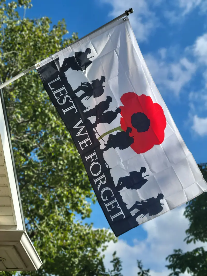 Lest We Forget Remembrance Day Flags – Variety Of Designs & Sizes 1