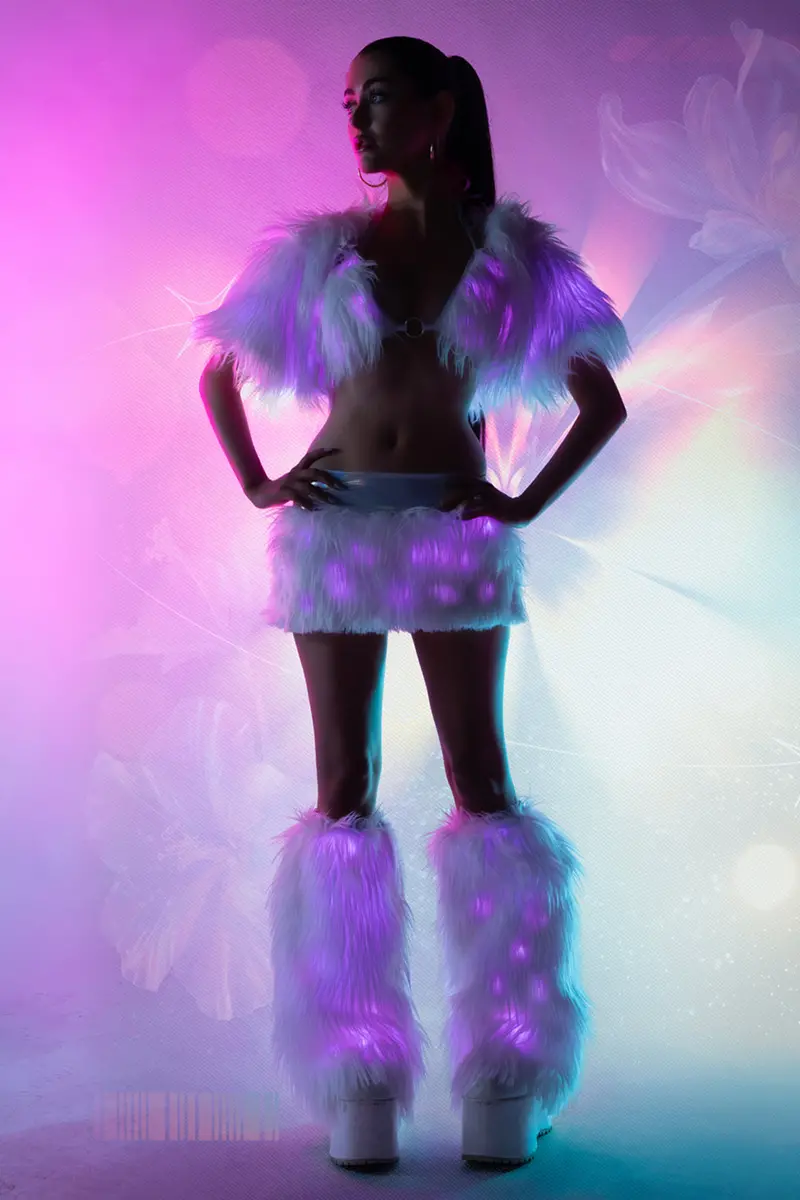 Light-Up Faux Fur Leg Warmers – Glow-In-The-Dark Cold-Weather Accessory 4