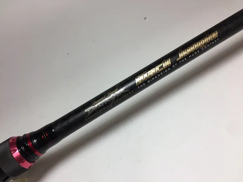 Megabass Destroyer Black Jungle F10-76Xbj – Super Red Demon Edition 1