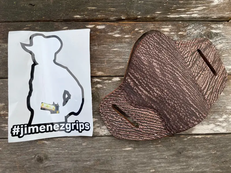 Right-Handed Elephant-Design Holster For Pistols 1