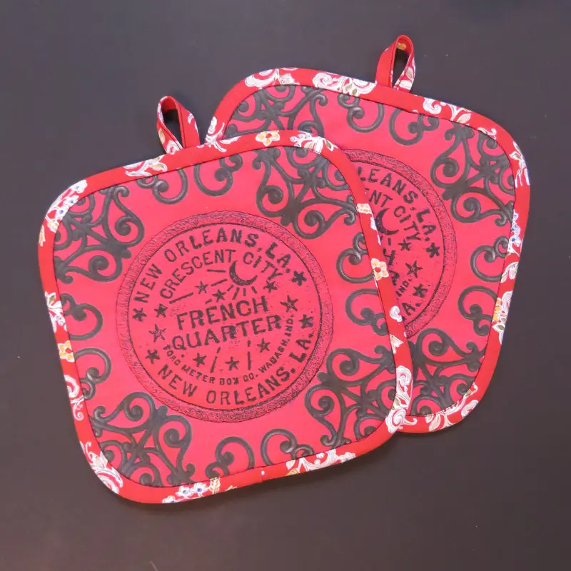Set Of Two French Quarter Themed Potholders – Illustrated Pair 1