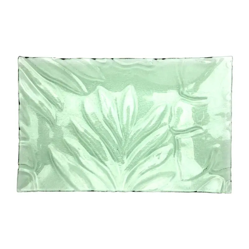 Small Green Fern–Patterned Ceramic Platter 1