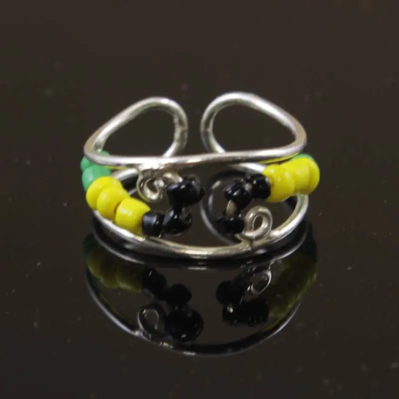 Sterling Silver Toe Ring With Black, Yellow & Green Seed Beads 1