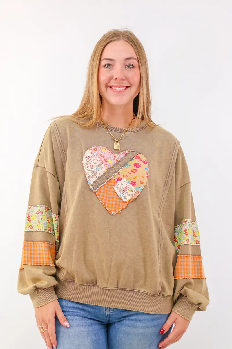 Washed Terry Pullover With Easel Heart Embroidery 1