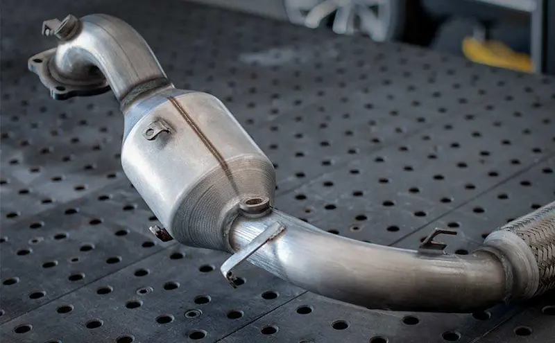 Magnaflow 551524 Cat-Back Exhaust System – Dual-Exit Performance Muffler For 2014–2015 Toyota Corolla 1